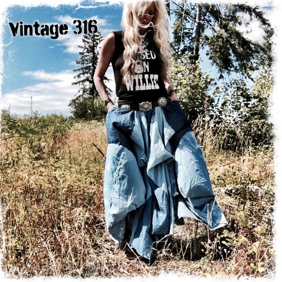 Last One - Genuine Leather Black Concho Belt - Picture 6 of 8